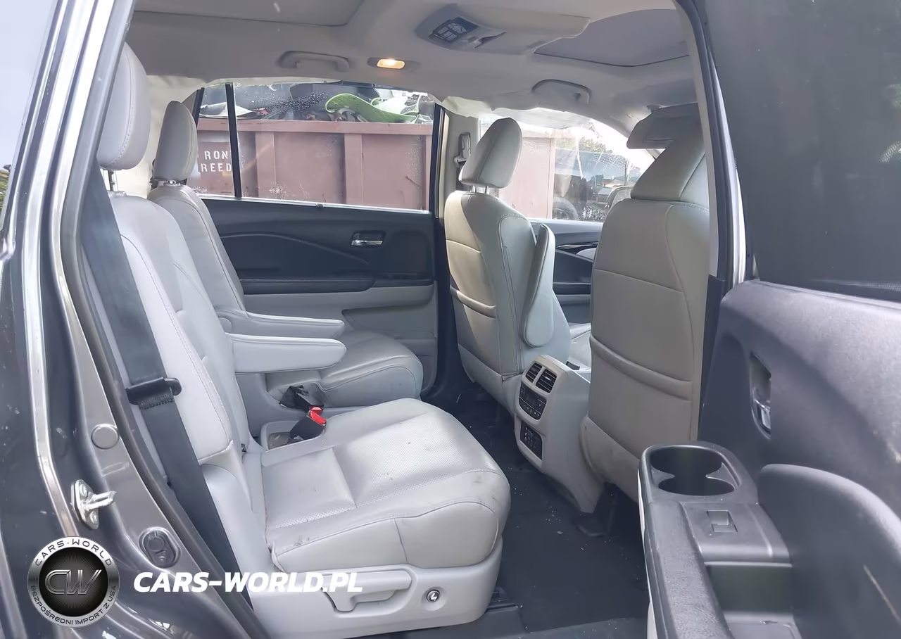 2017 Honda Pilot Elite VIN:5FNYF6H03HB056441 - 8