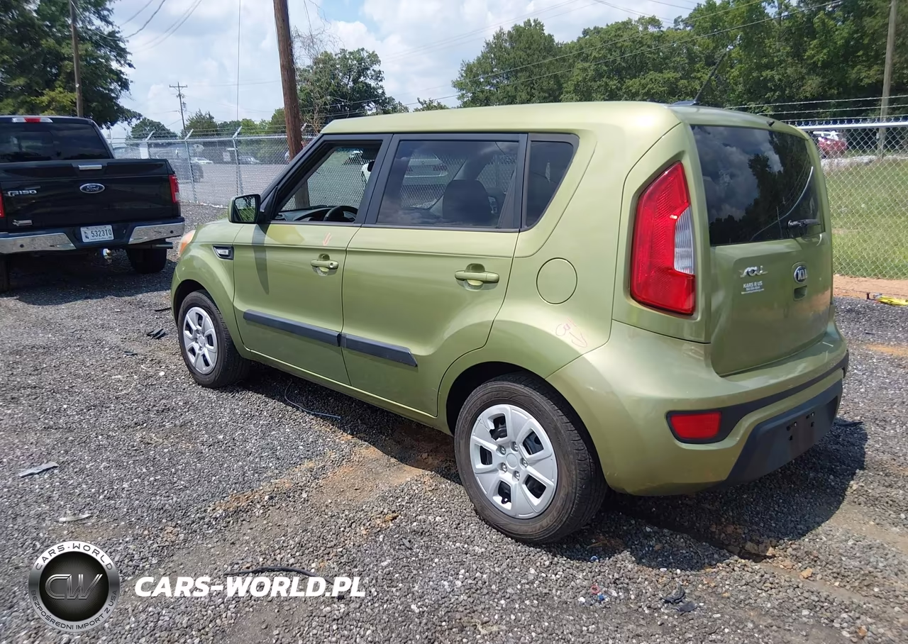 2013 Kia Soul VIN:KNDJT2A55D7554214 - 3