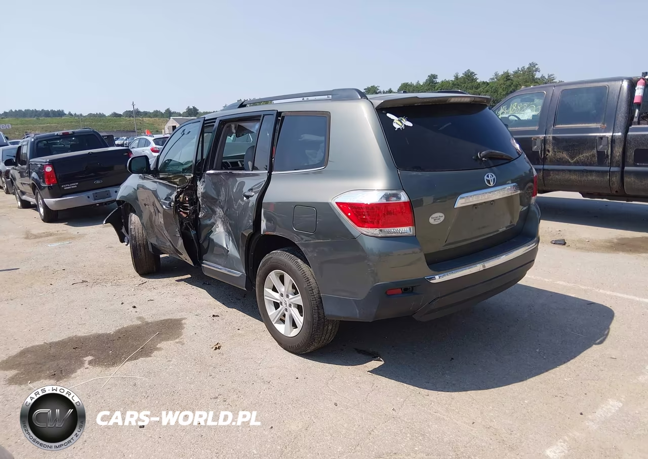 2012 Toyota Highlander Base V6 VIN:5TDBK3EH9CS144215 - 3