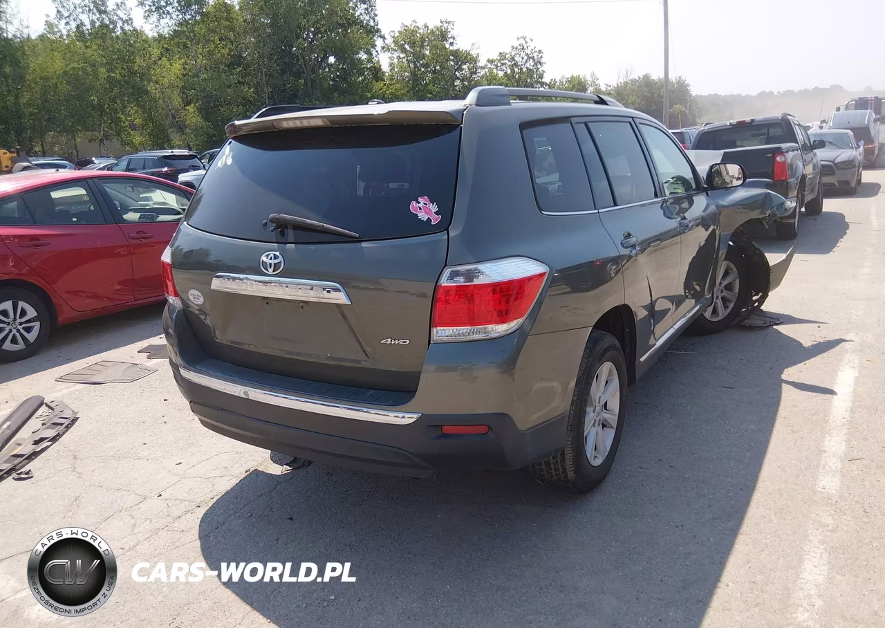 2012 Toyota Highlander Base V6 VIN:5TDBK3EH9CS144215 - 4