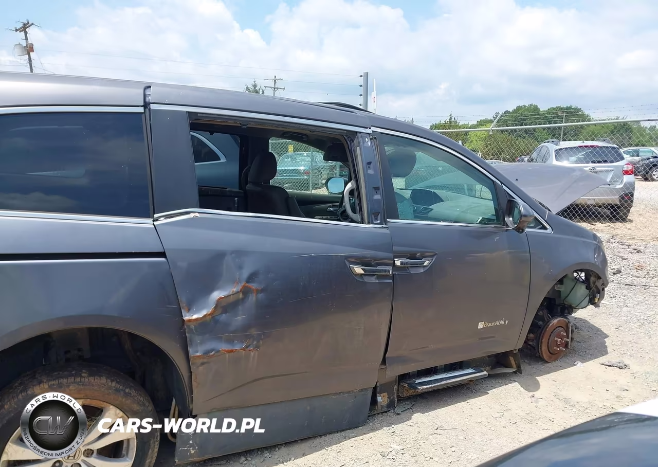 2015 Honda Odyssey Ex-L VIN:5FNRL5H60FB079006 - 6