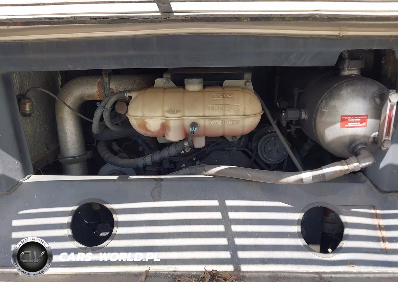 2001 Freightliner Chassis Vcl VIN:4UZAAKA851CH68816 - 10