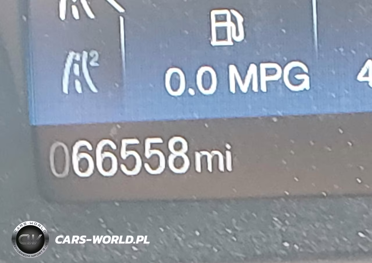 2018 Ford Focus Se VIN:1FADP3FE1JL319768 - 12