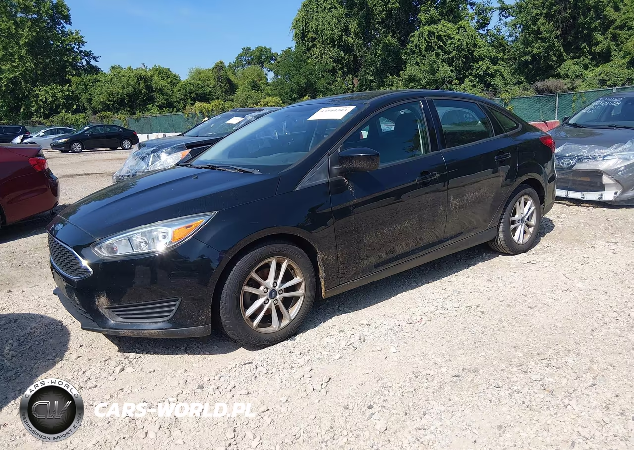 2018 Ford Focus Se VIN:1FADP3FE1JL319768 - 2