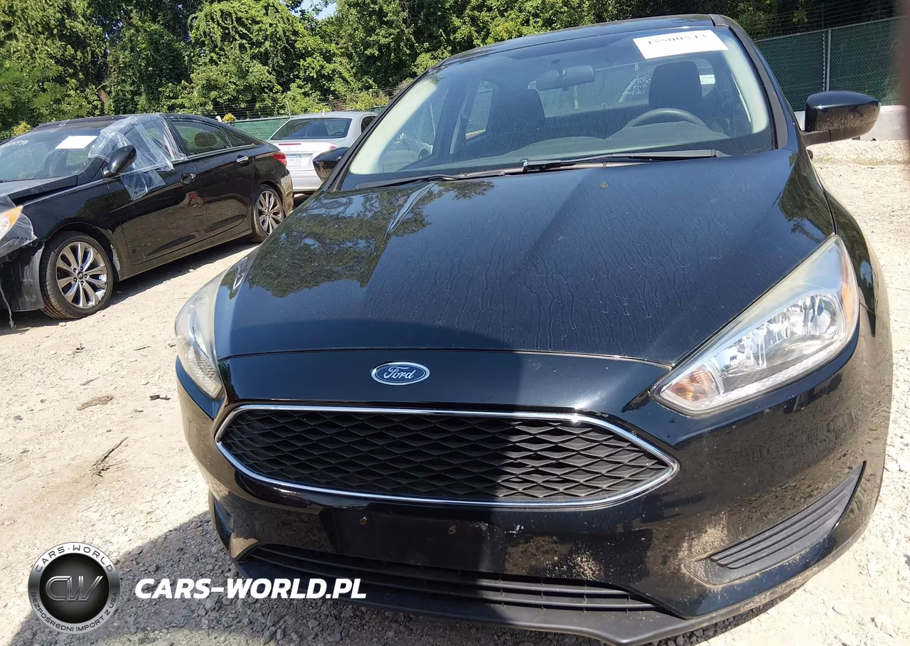 2018 Ford Focus Se VIN:1FADP3FE1JL319768 - 6