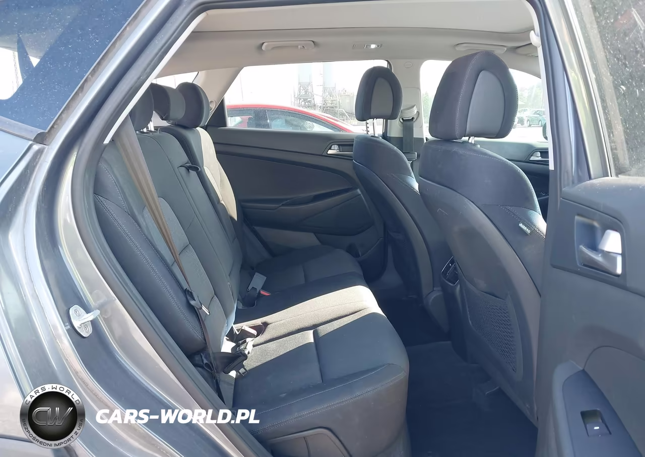 2018 Hyundai Tucson Value VIN:KM8J33A27JU669305 - 8