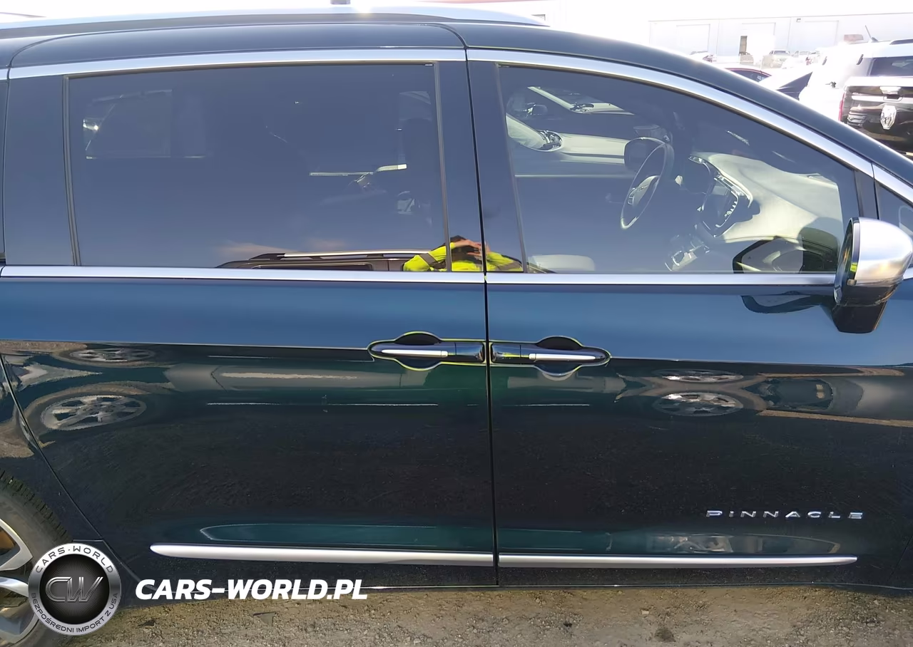 2022 Chrysler Pacifica Pinnacle VIN:2C4RC1PG0NR143082 - 13