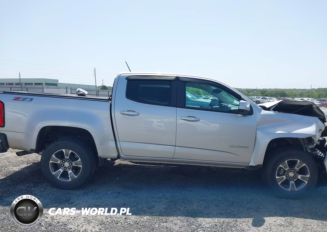 2018 Chevrolet Colorado Z71 VIN:1GCGTDEN2J1260588 - 13