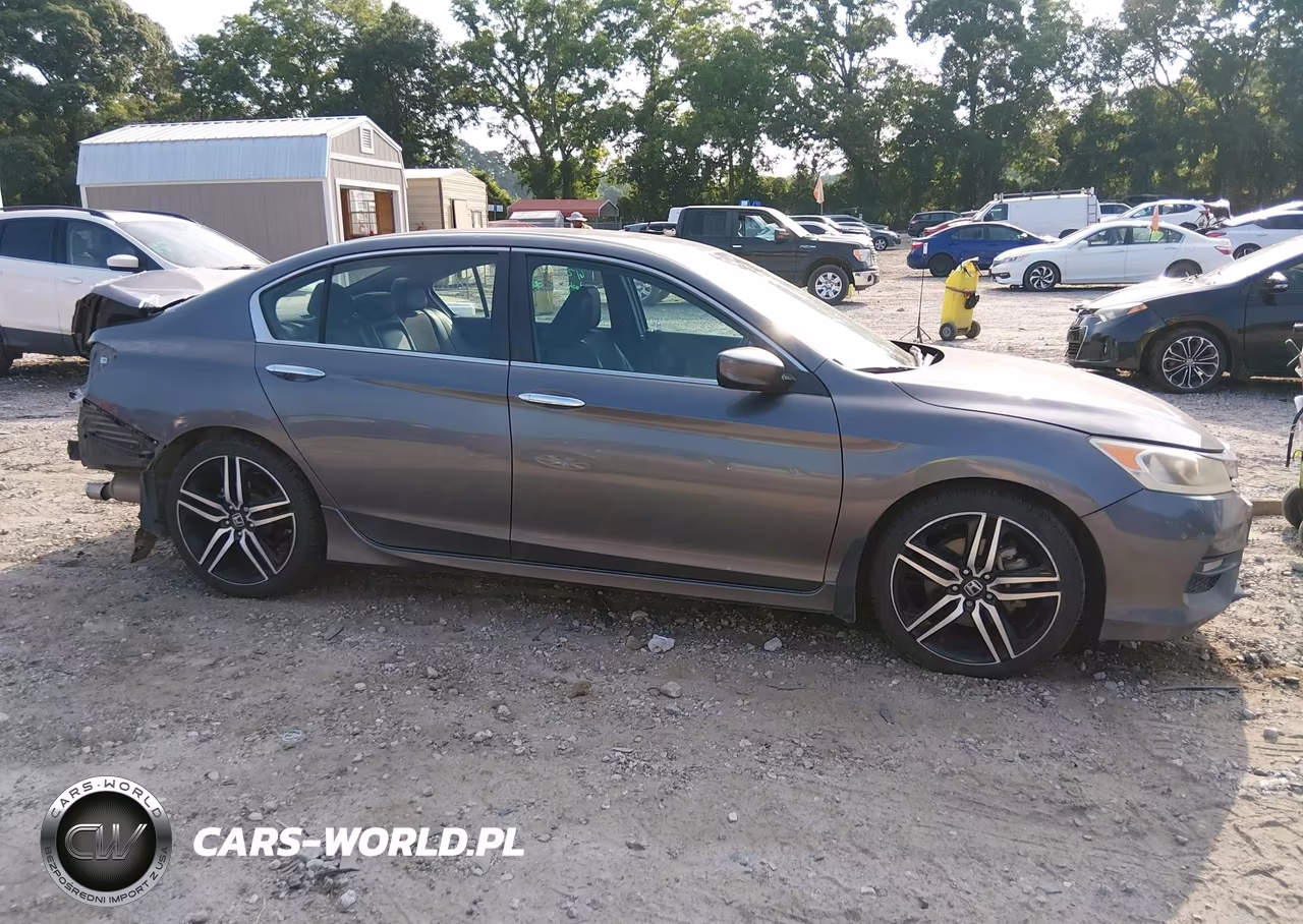 2017 Honda Accord Sport VIN:1HGCR2F54HA011057 - 14