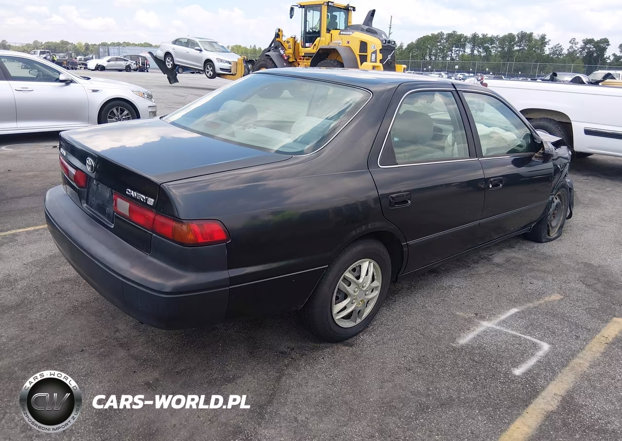 1999 Toyota Camry Ce VIN:4T1BG22K8XU531718 - 4