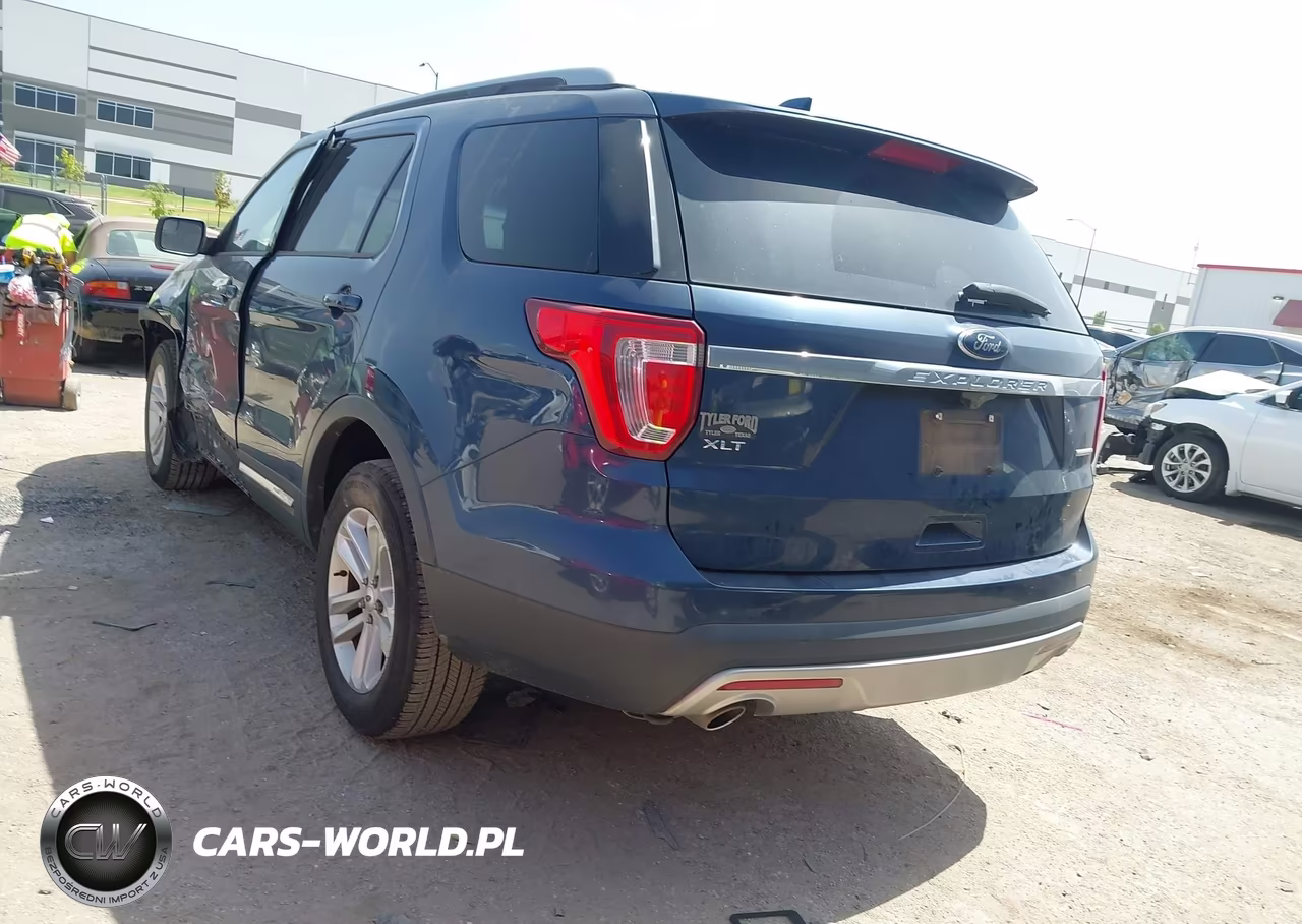 2016 Ford Explorer Xlt VIN:1FM5K7D88GGB41517 - 3