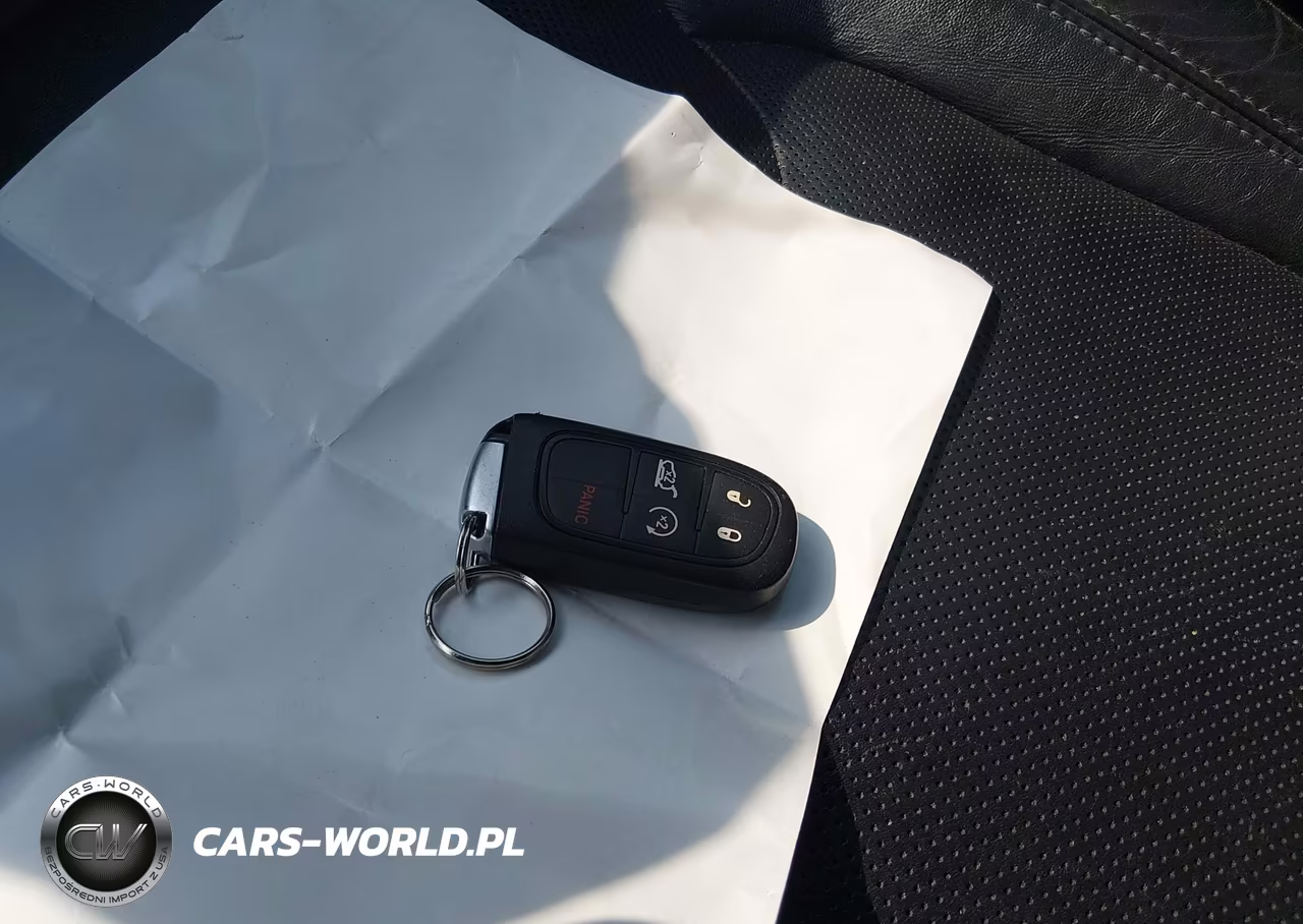 2019 Jeep Cherokee Limited 4X4 VIN:1C4PJMDX7KD413250 - 11