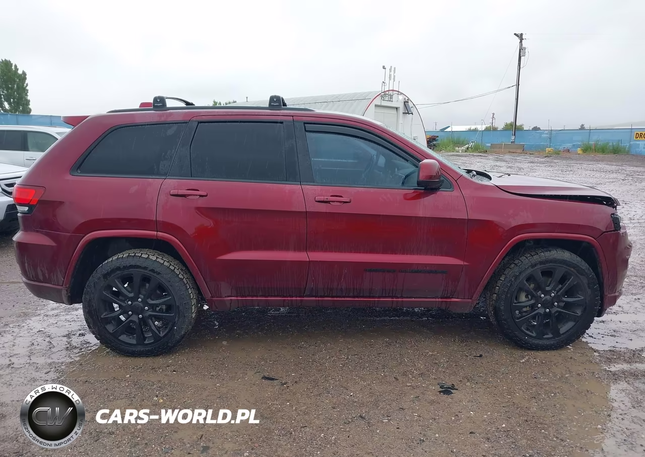 2018 Jeep Grand Cherokee Altitude 4X4 VIN:1C4RJFAGXJC501741 - 13