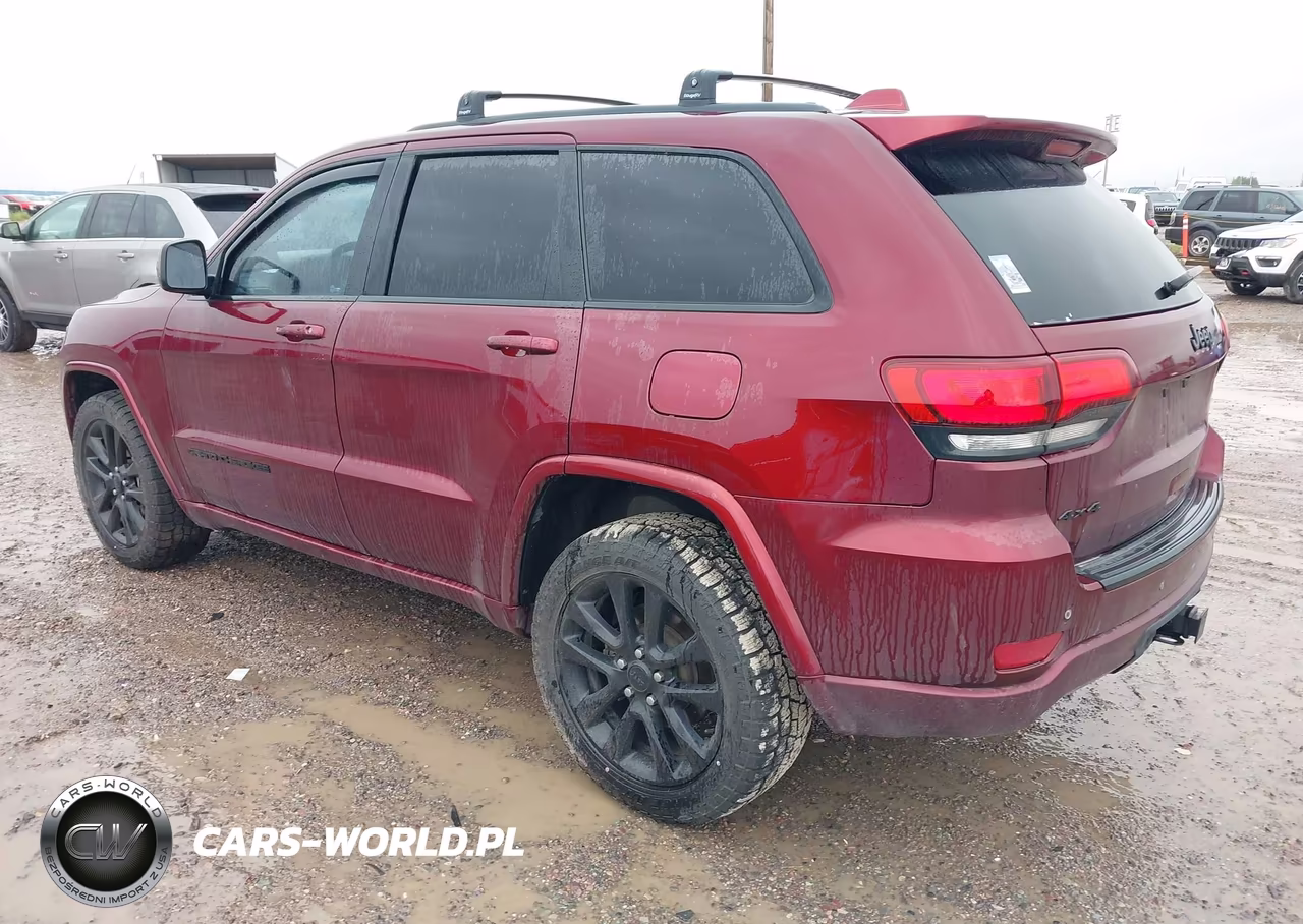 2018 Jeep Grand Cherokee Altitude 4X4 VIN:1C4RJFAGXJC501741 - 3