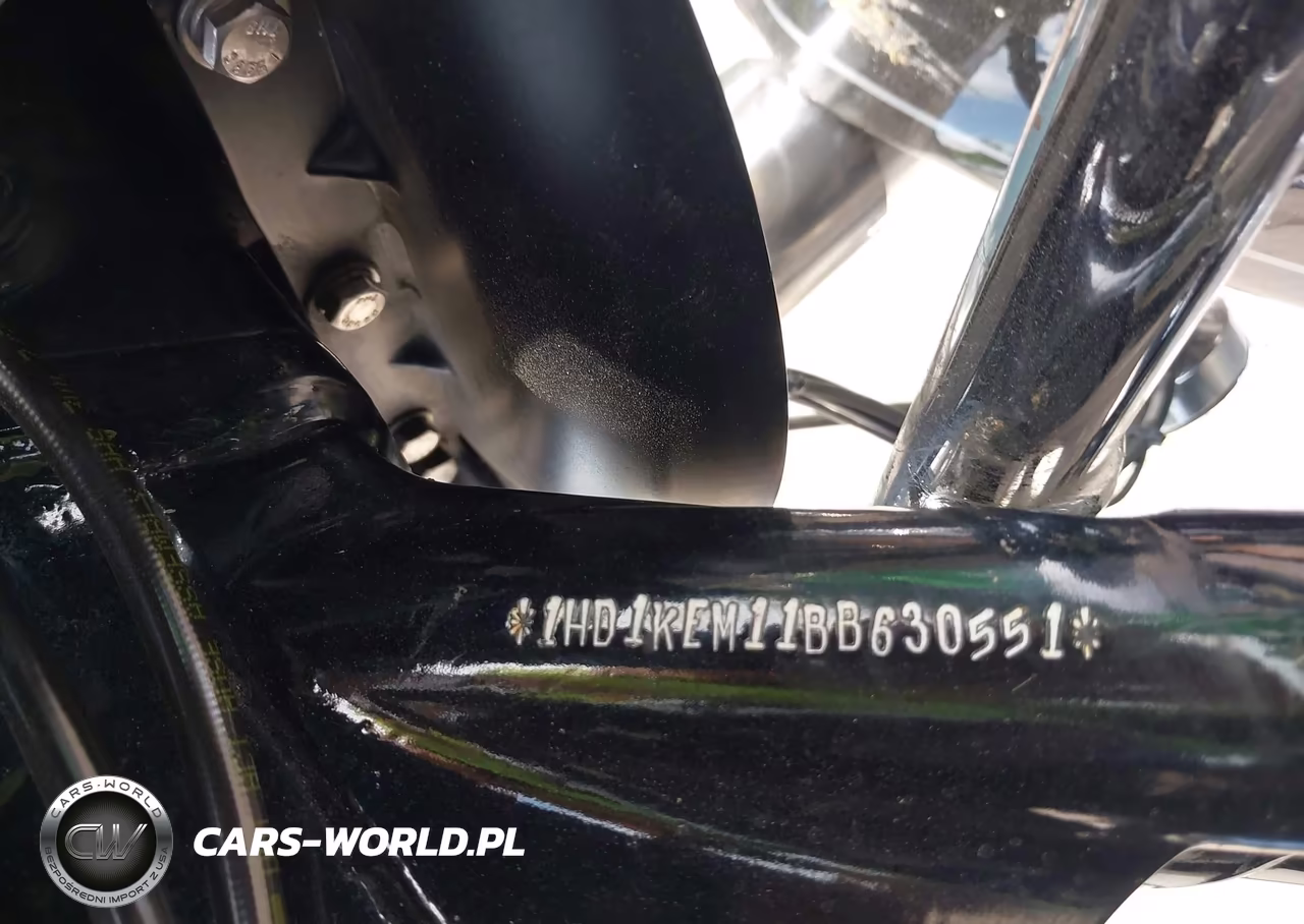 2011 Harley-Davidson Flhtk VIN:1HD1KEM11BB630551 - 10