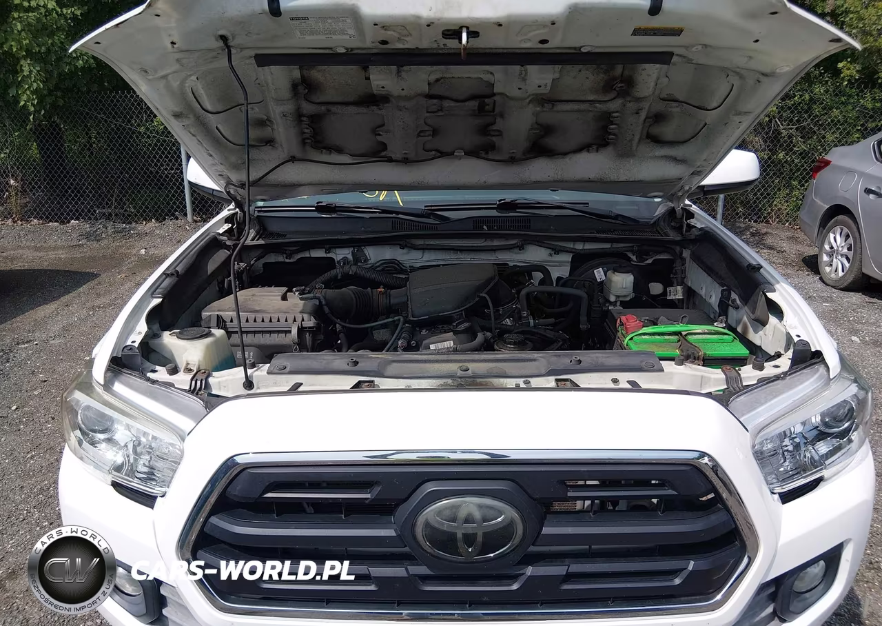 2018 Toyota Tacoma Sr5 VIN:5TFSX5EN7JX058220 - 10