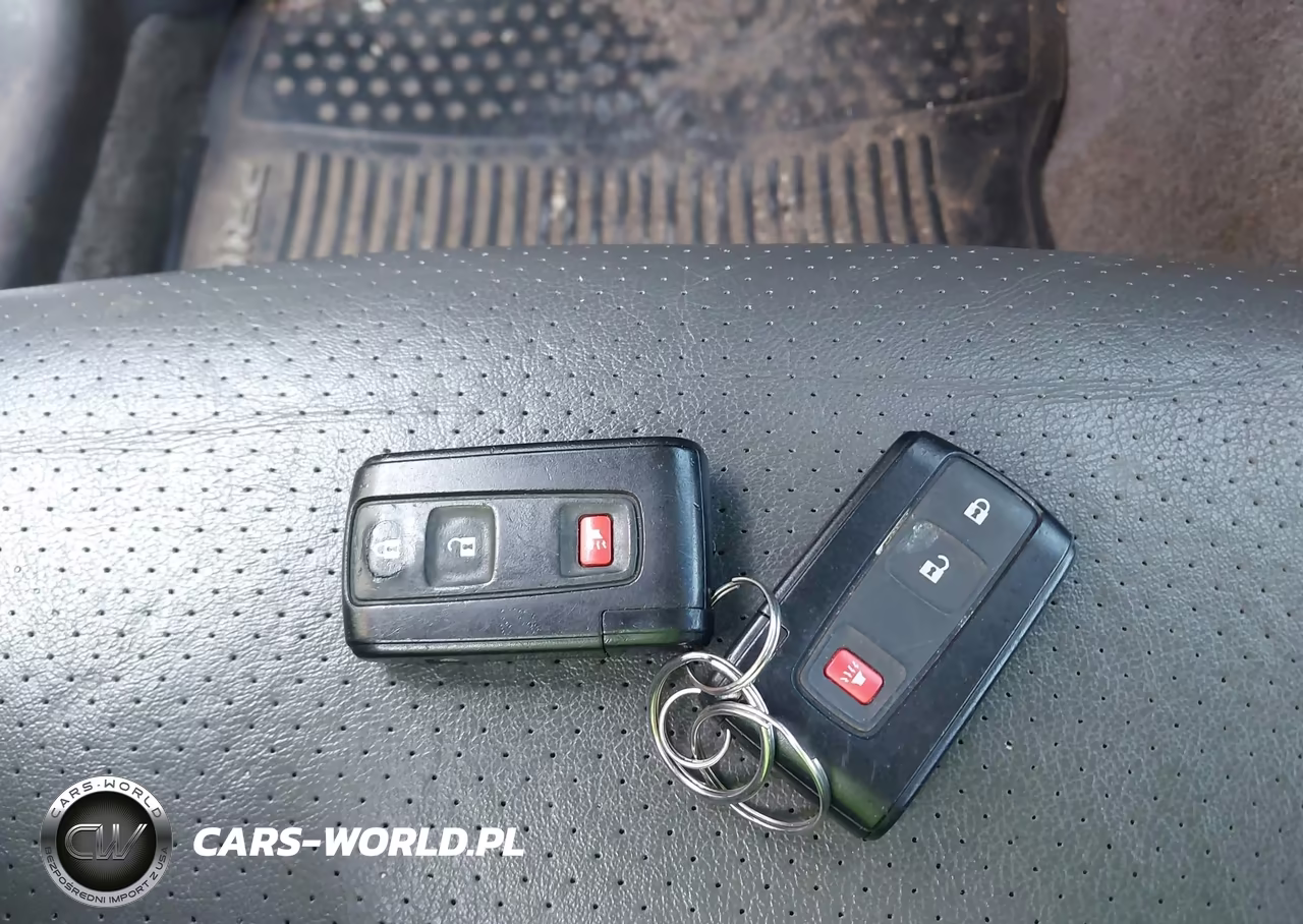 2008 Toyota Prius VIN:JTDKB20U283350810 - 11