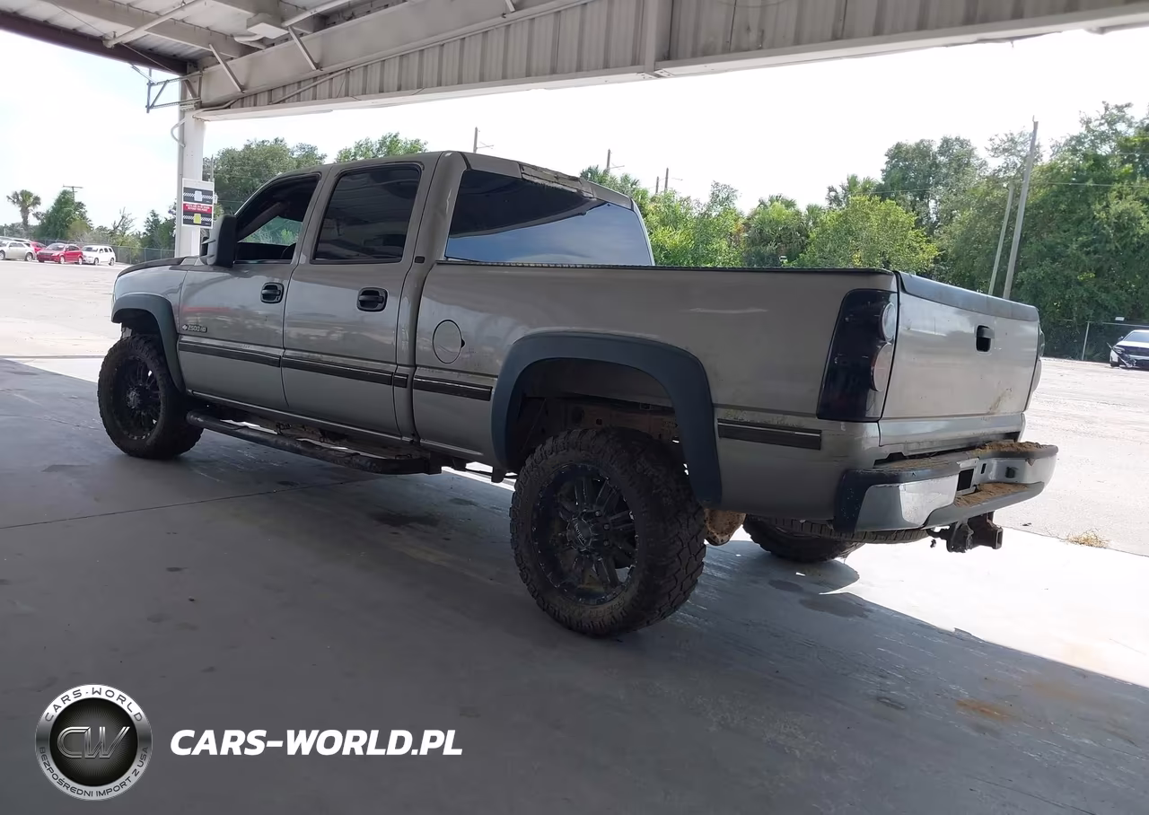 2003 Chevrolet Silverado 2500Hd VIN:1GCHC23U03F215397 - 3