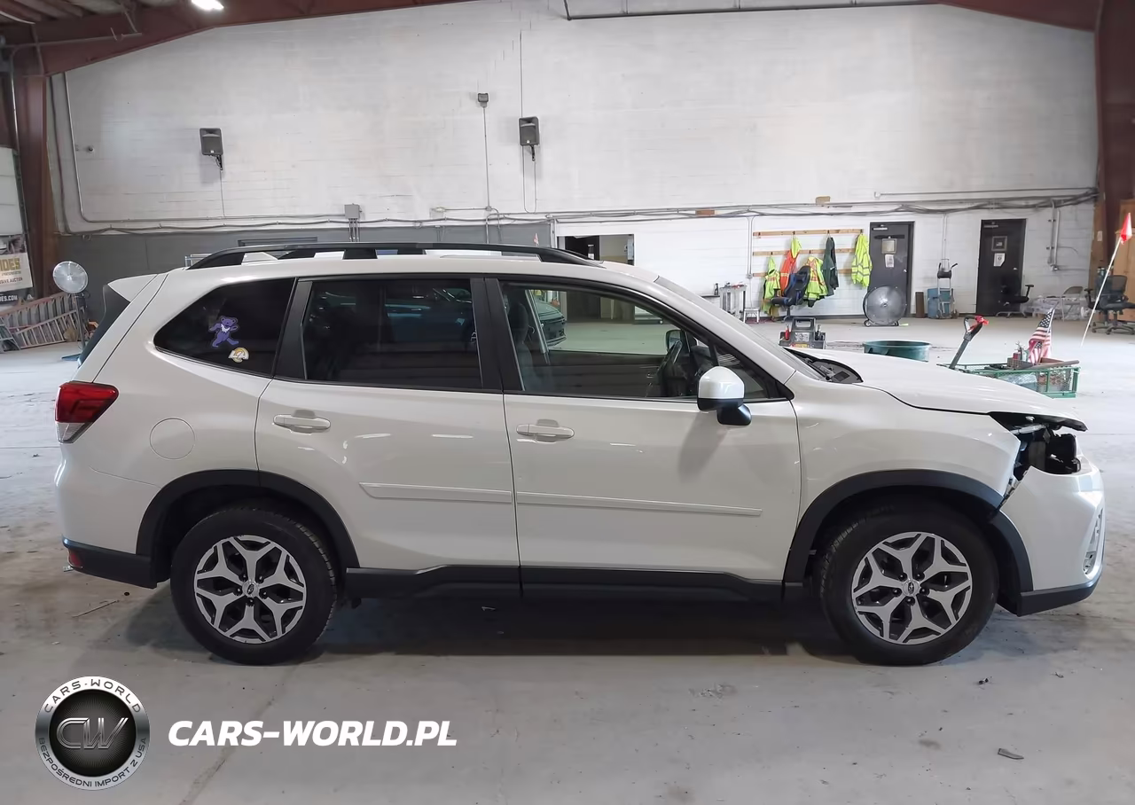 2020 Subaru Forester Premium VIN:JF2SKAGC4LH591482 - 13