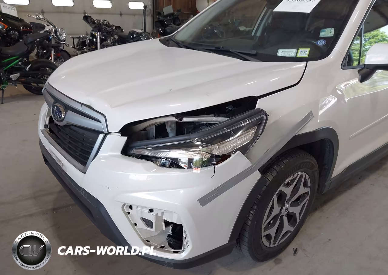 2020 Subaru Forester Premium VIN:JF2SKAGC4LH591482 - 18
