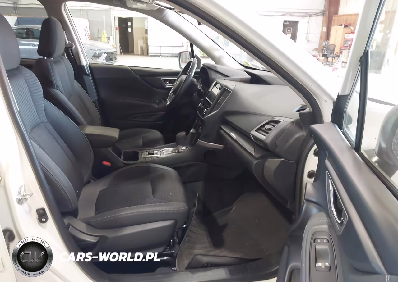 2020 Subaru Forester Premium VIN:JF2SKAGC4LH591482 - 5