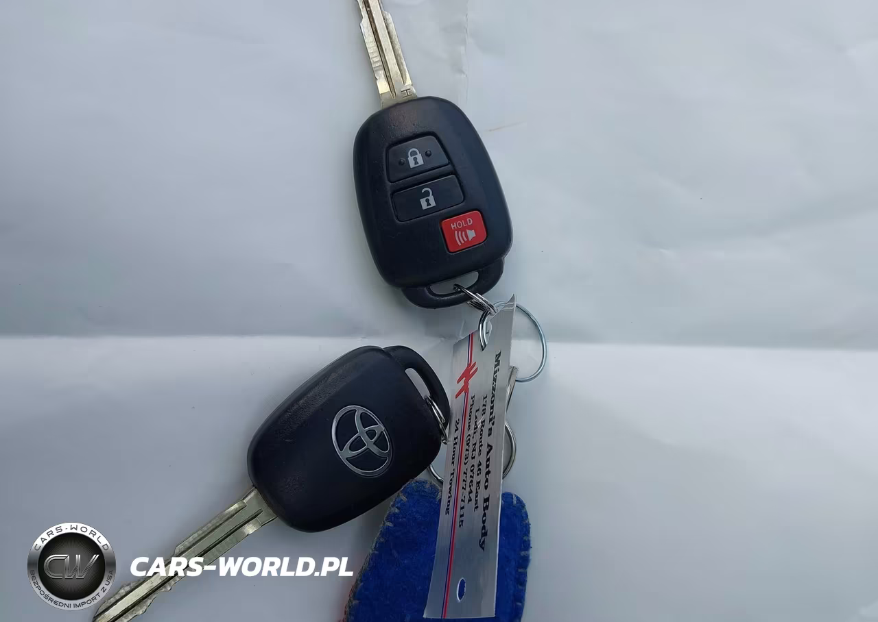 2017 Toyota Rav4 Le VIN:JTMBFREV2HJ114815 - 11