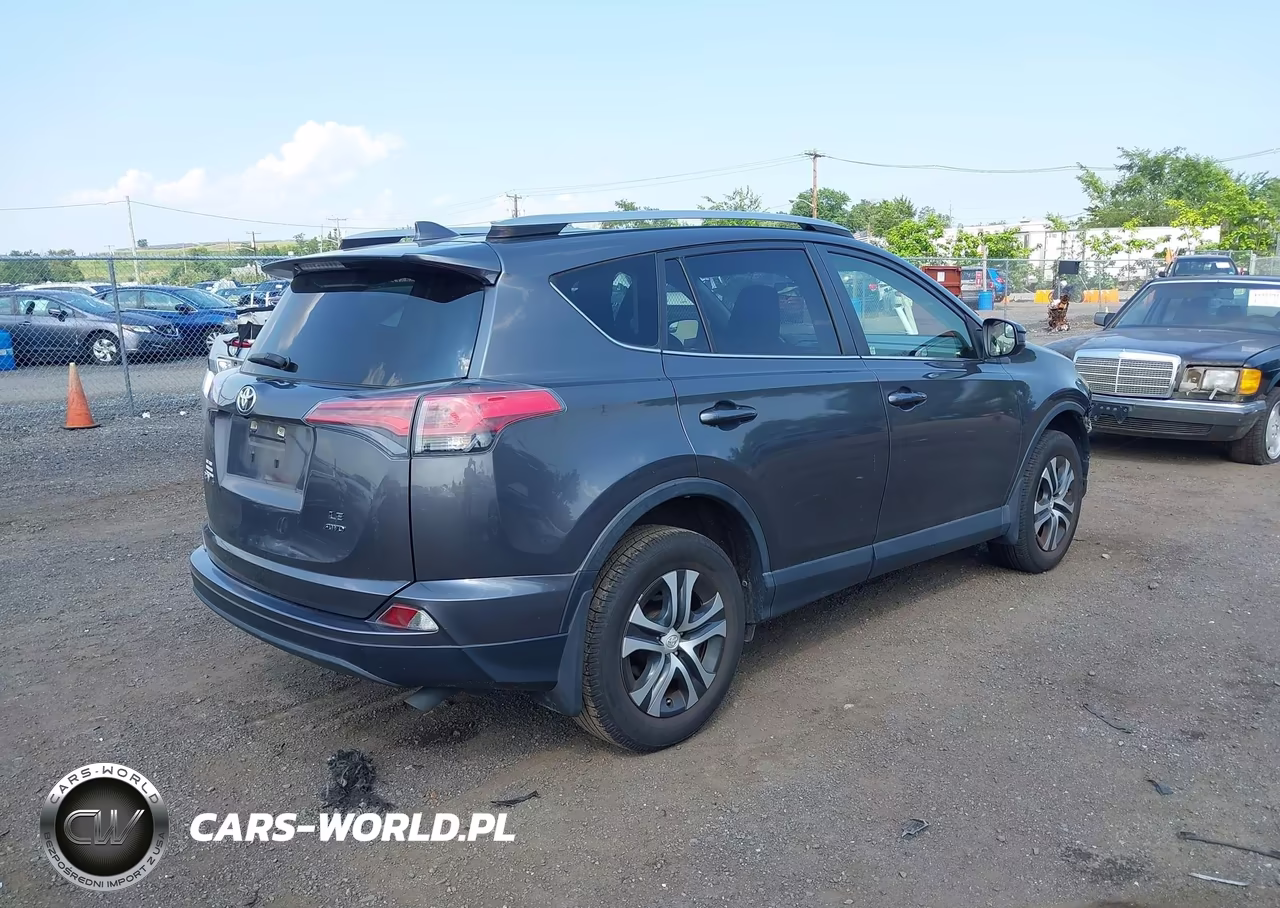 2017 Toyota Rav4 Le VIN:JTMBFREV2HJ114815 - 4
