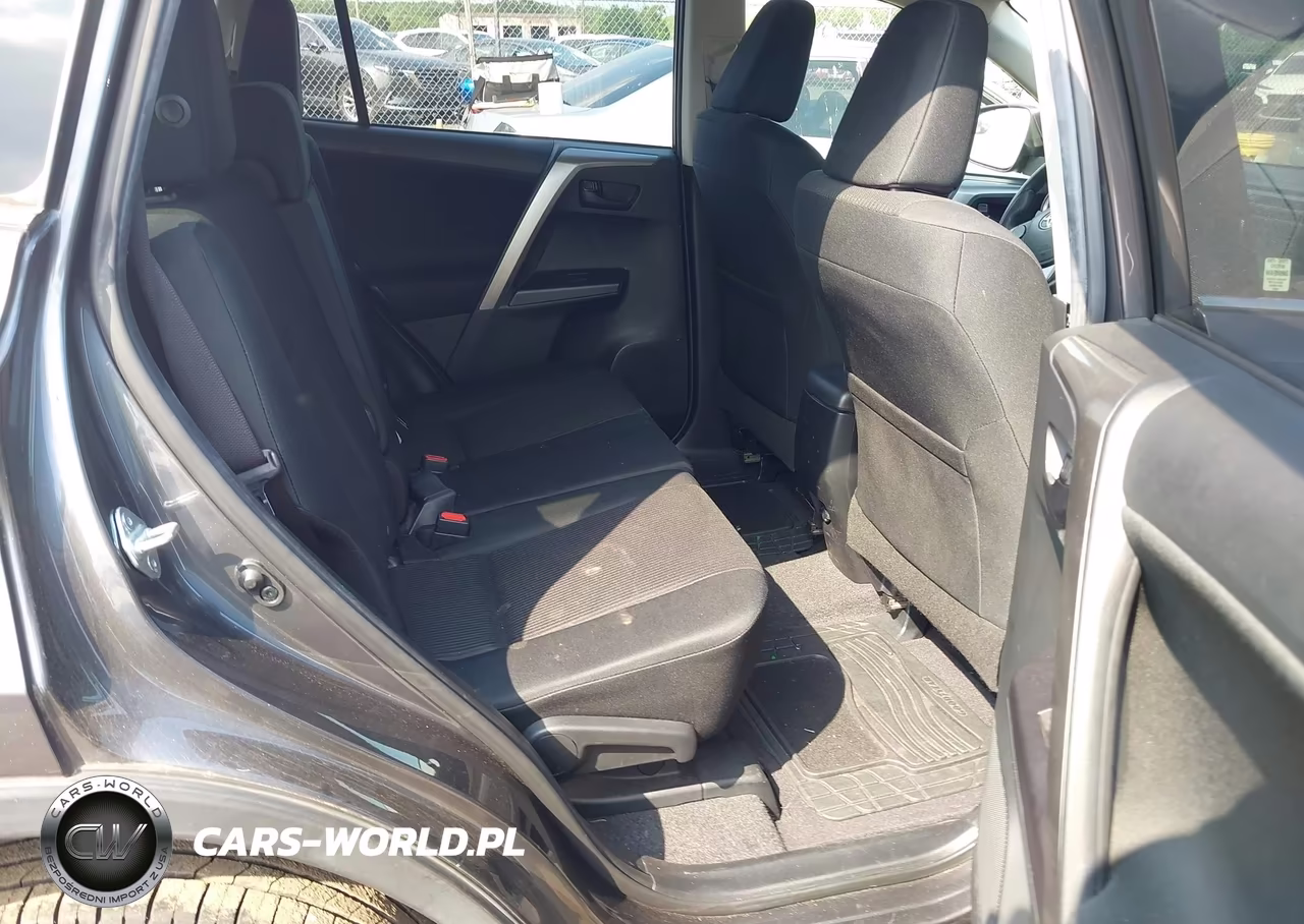 2017 Toyota Rav4 Le VIN:JTMBFREV2HJ114815 - 8