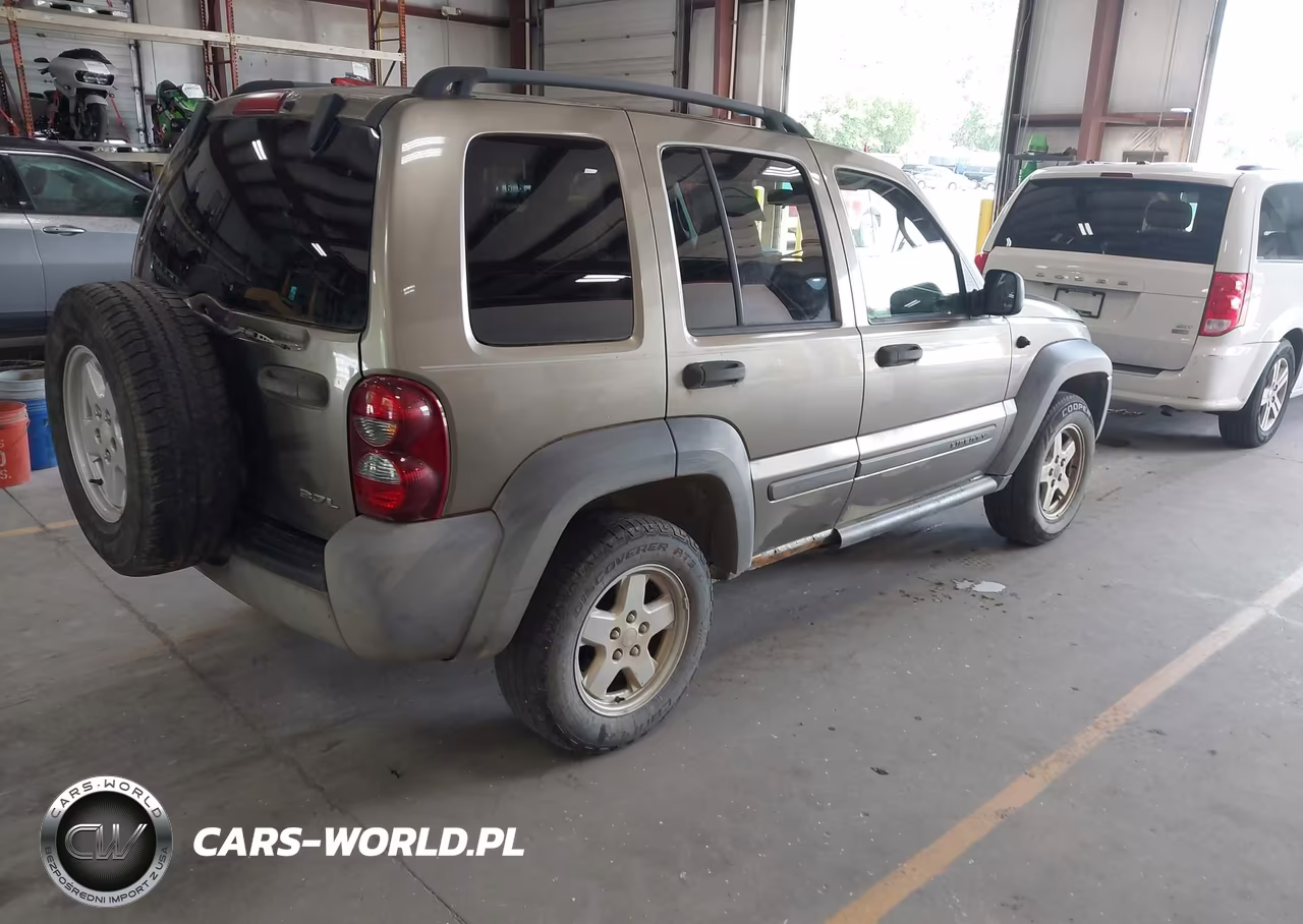 2007 Jeep Liberty Sport VIN:1J4GL48K07W591371 - 4