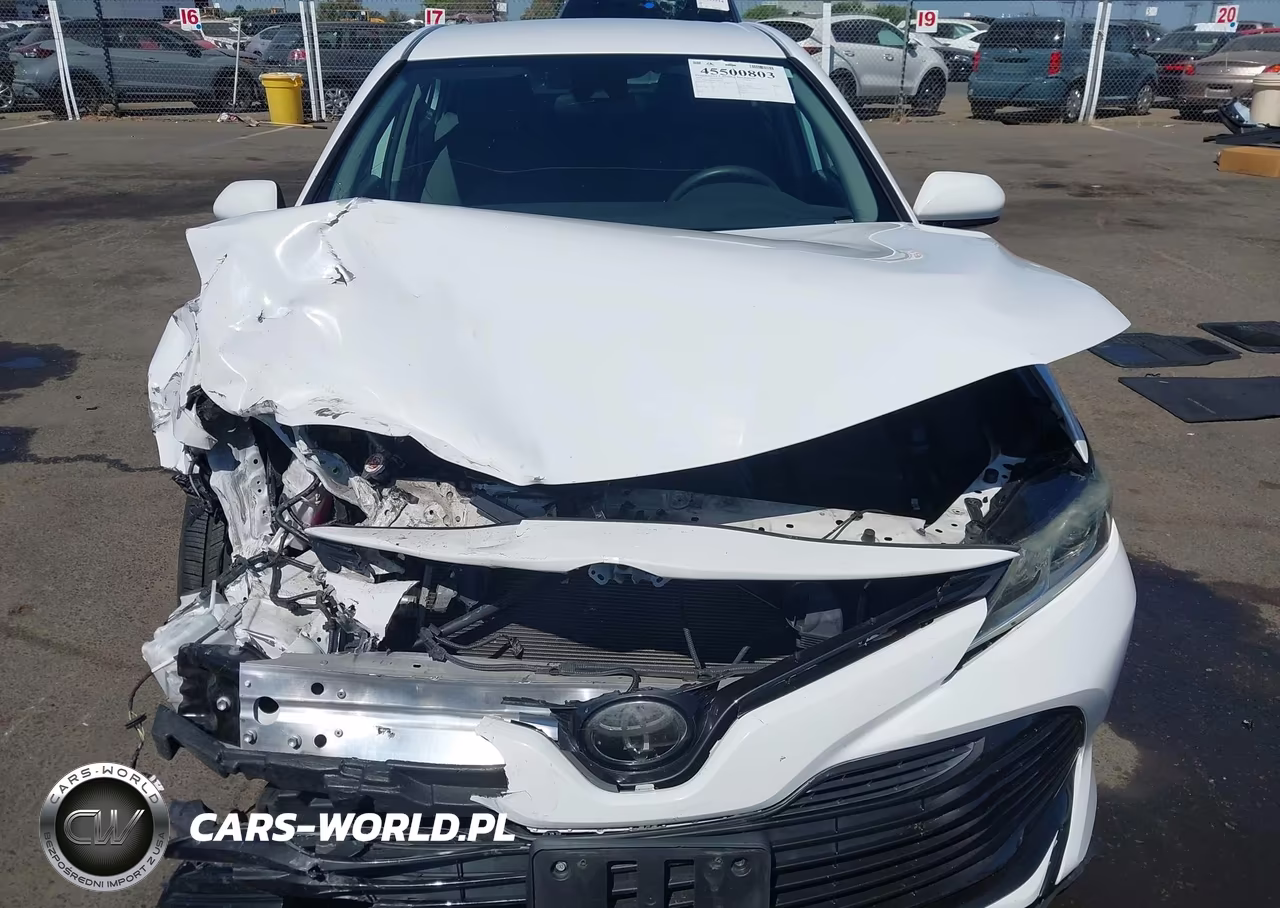 2019 Toyota Camry Le VIN:4T1B11HK9KU240639 - 13