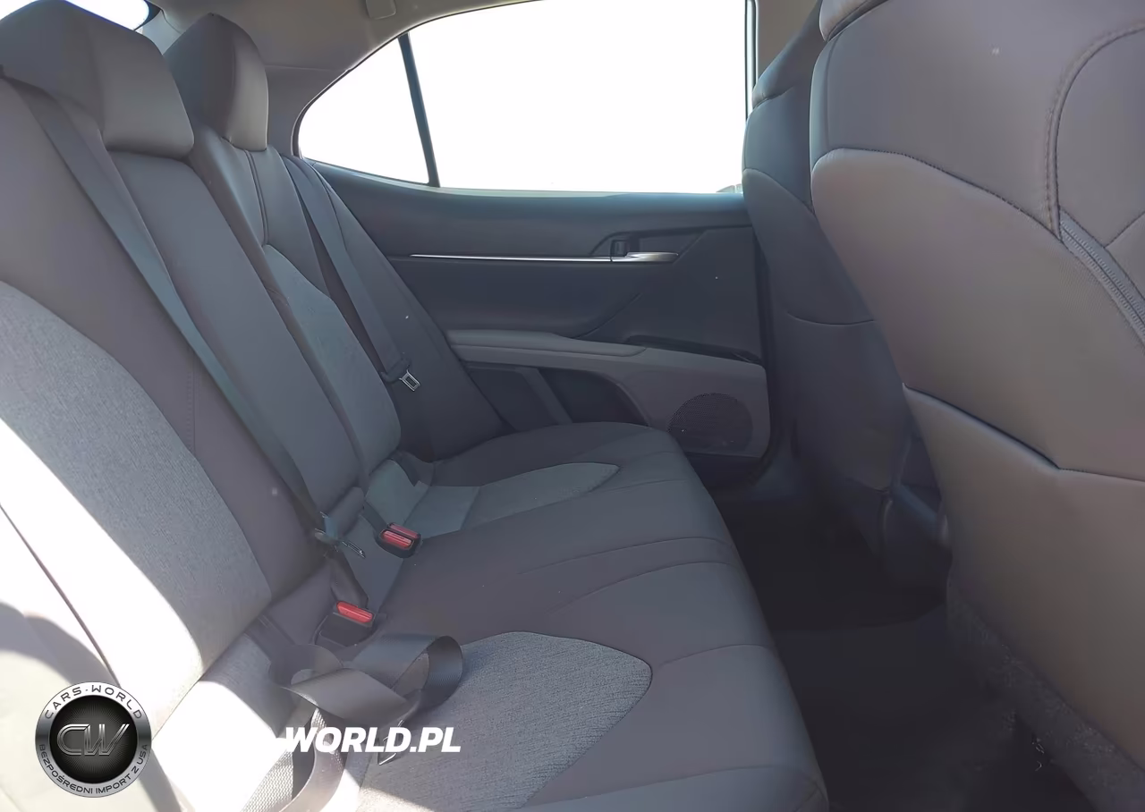 2019 Toyota Camry Le VIN:4T1B11HK9KU240639 - 8