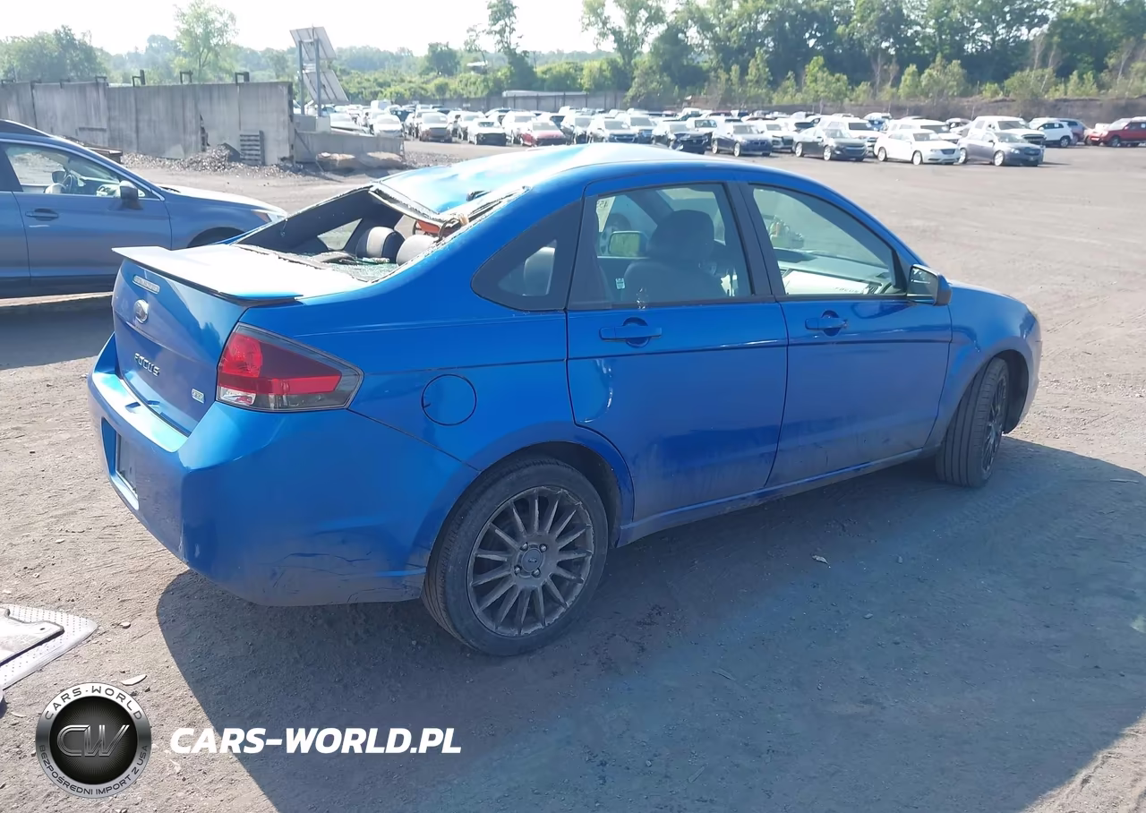 2011 Ford Focus Ses VIN:1FAHP3GN1BW158046 - 4