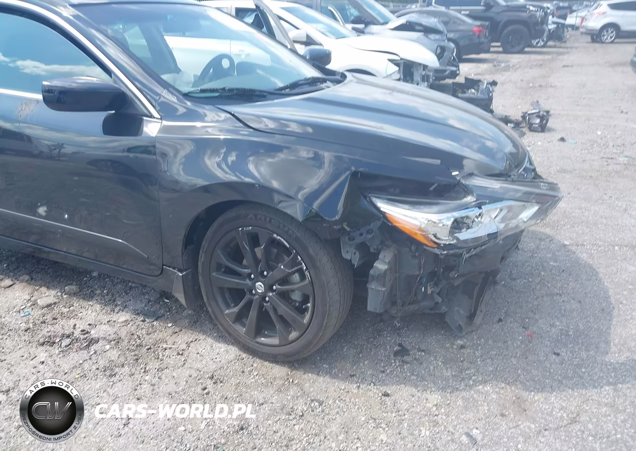2018 Nissan Altima 2.5 Sr VIN:1N4AL3AP4JC166729 - 18