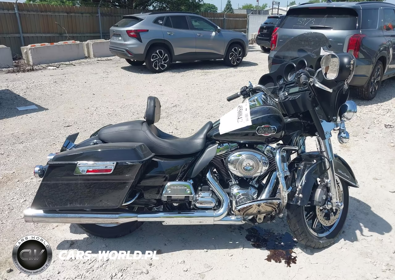 2010 Harley-Davidson Flhtcu VIN:1HD1FC418AB667264 - 12
