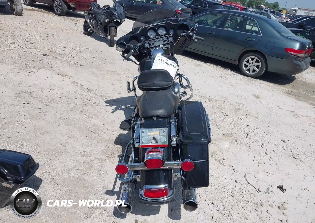 2010 Harley-Davidson Flhtcu VIN:1HD1FC418AB667264 - 6