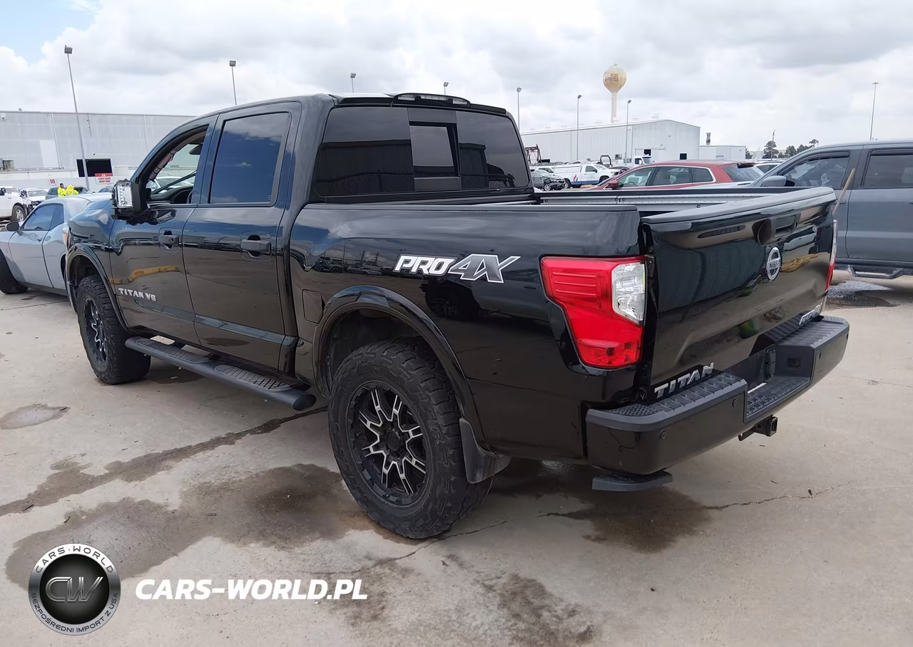 2018 Nissan Titan Pro-4X VIN:1N6AA1E58JN514725 - 3