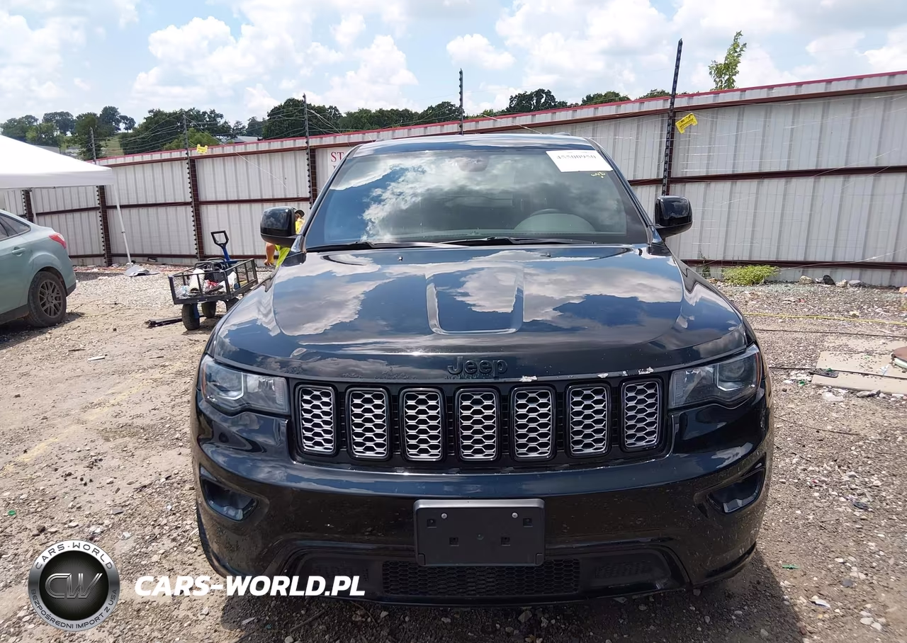 2018 Jeep Grand Cherokee Altitude 4X4 VIN:1C4RJFAG3JC360205 - 12