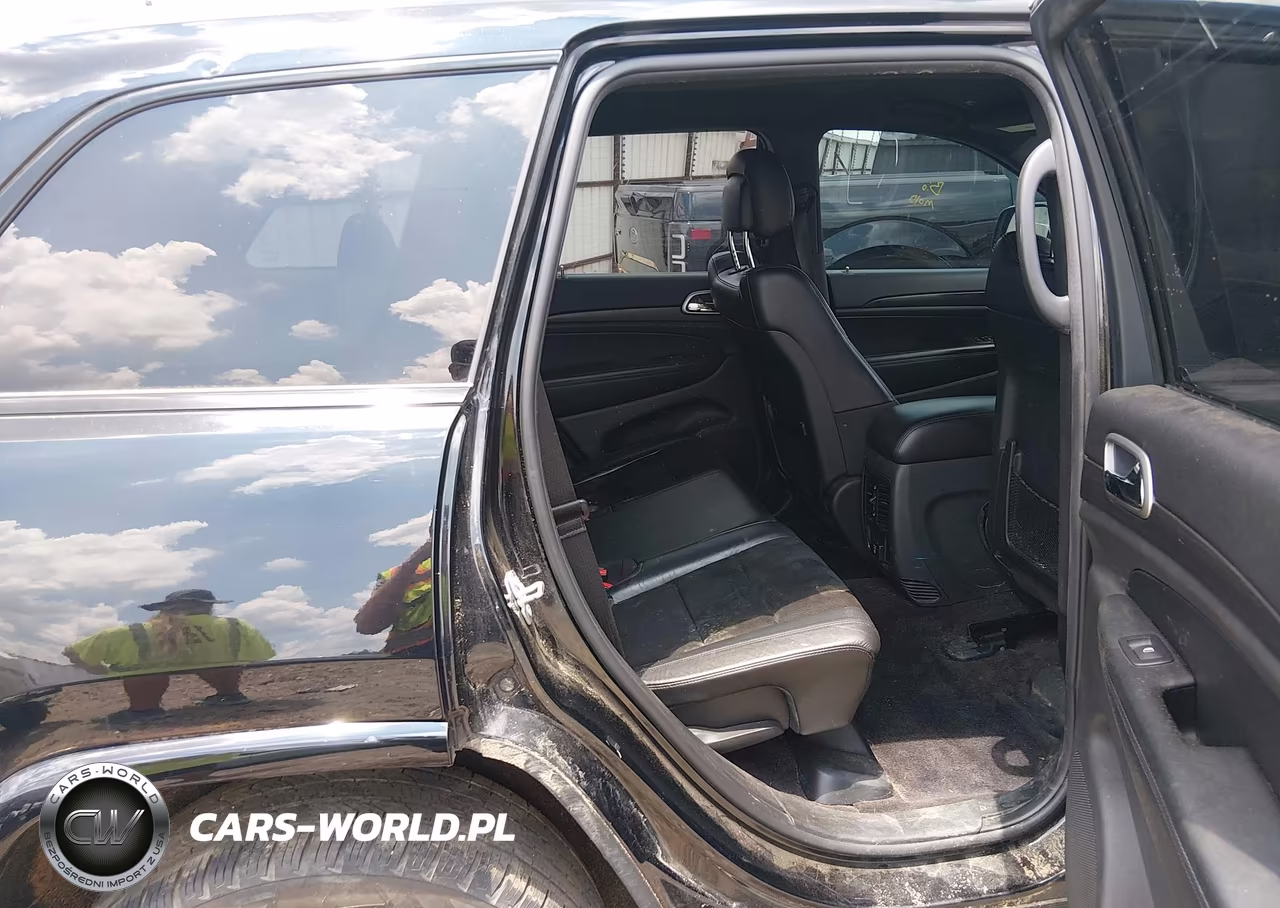 2018 Jeep Grand Cherokee Altitude 4X4 VIN:1C4RJFAG3JC360205 - 8
