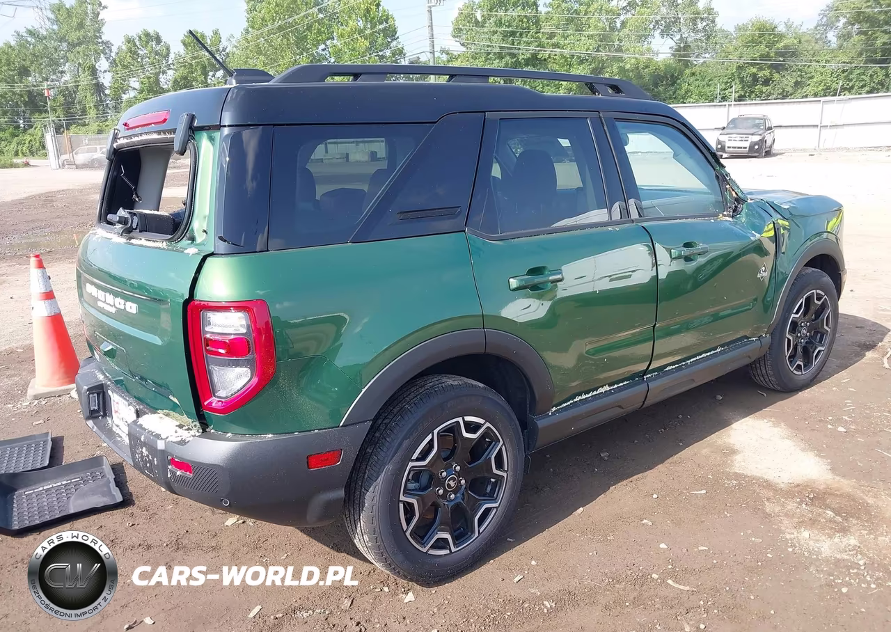 2025 Ford Bronco Sport Outer Banks VIN:3FMCR9CN6SRF53619 - 4