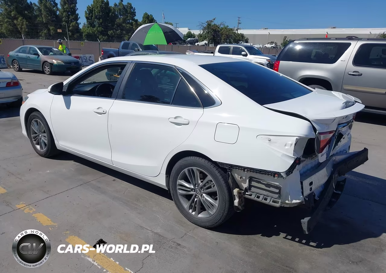 2017 Toyota Camry Se VIN:4T1BF1FK8HU350983 - 3
