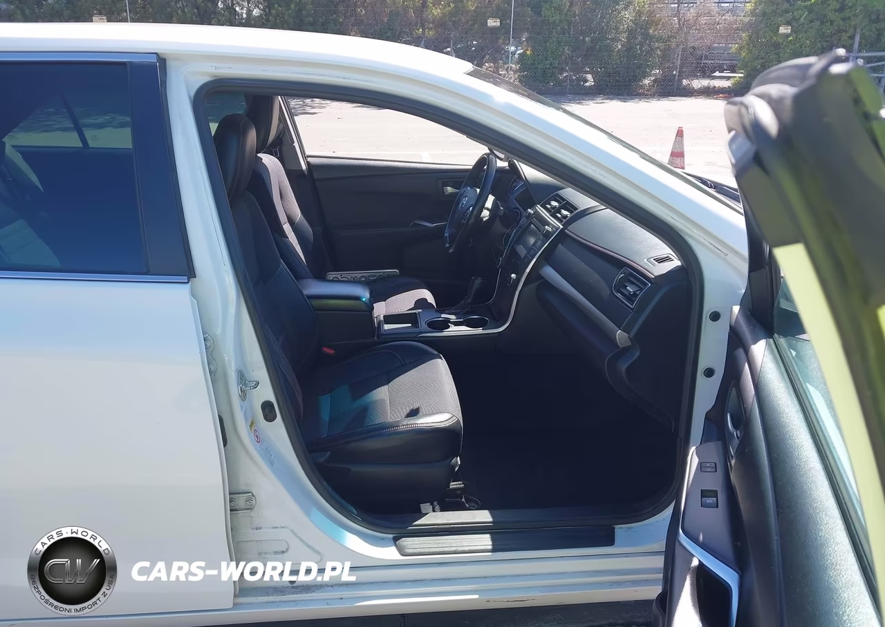 2017 Toyota Camry Se VIN:4T1BF1FK8HU350983 - 5