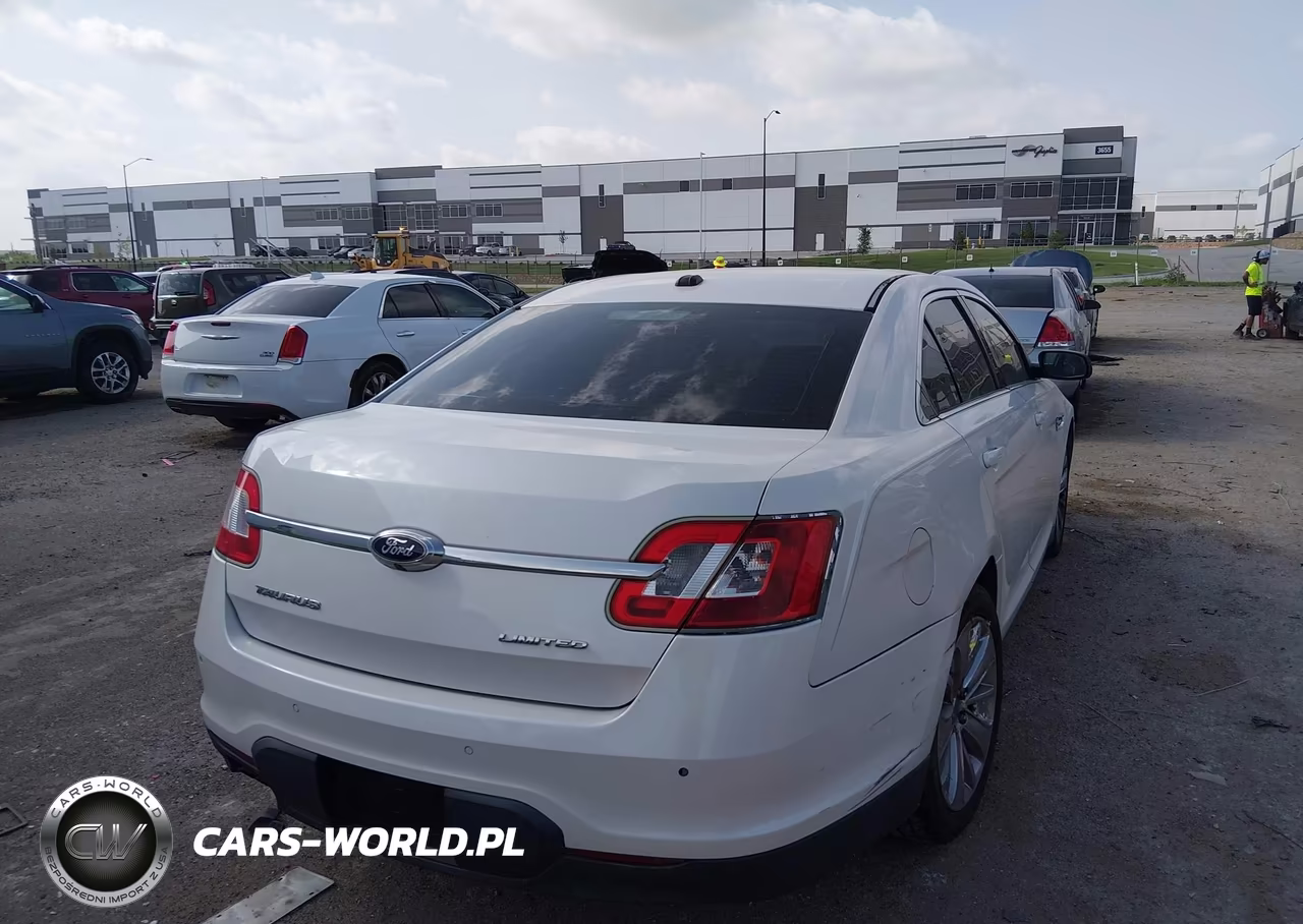 2011 Ford Taurus Limited VIN:1FAHP2FW5BG155049 - 4