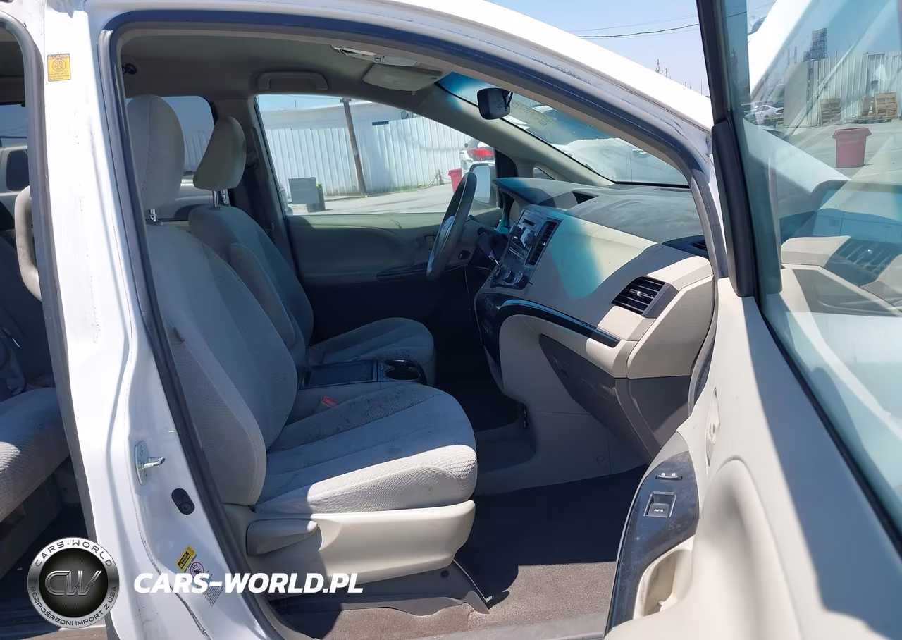 2011 Toyota Sienna Le V6 VIN:5TDKK3DC0BS147332 - 5