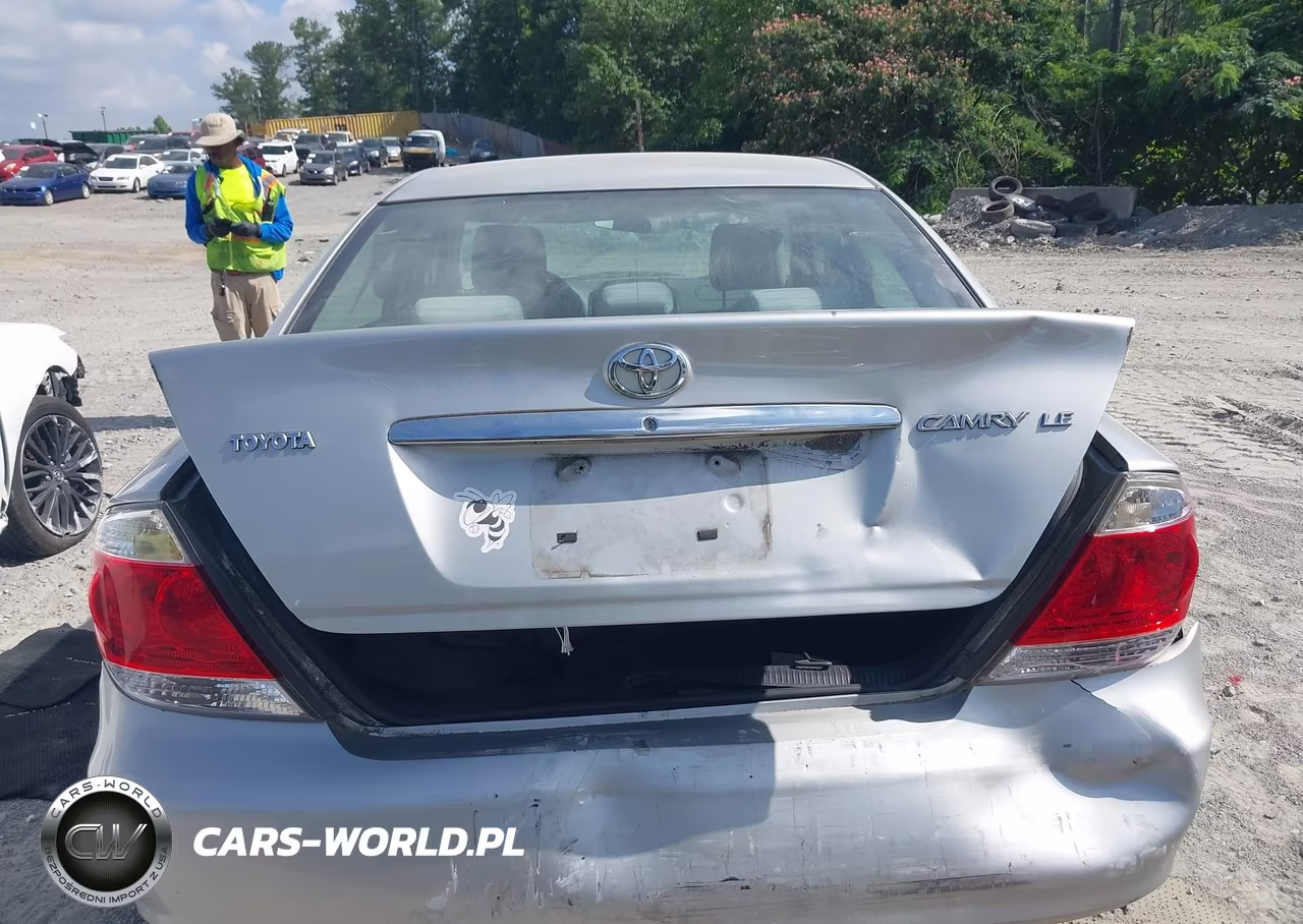 2006 Toyota Camry Le VIN:4T1BE32K66U119372 - 16