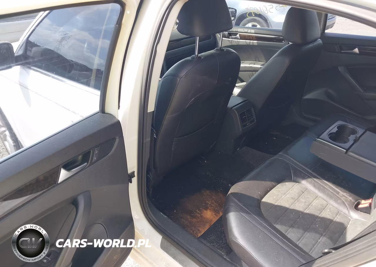 2014 Volkswagen Passat 2.0L Tdi Sel Premium VIN:1VWCN7A37EC037565 - 8