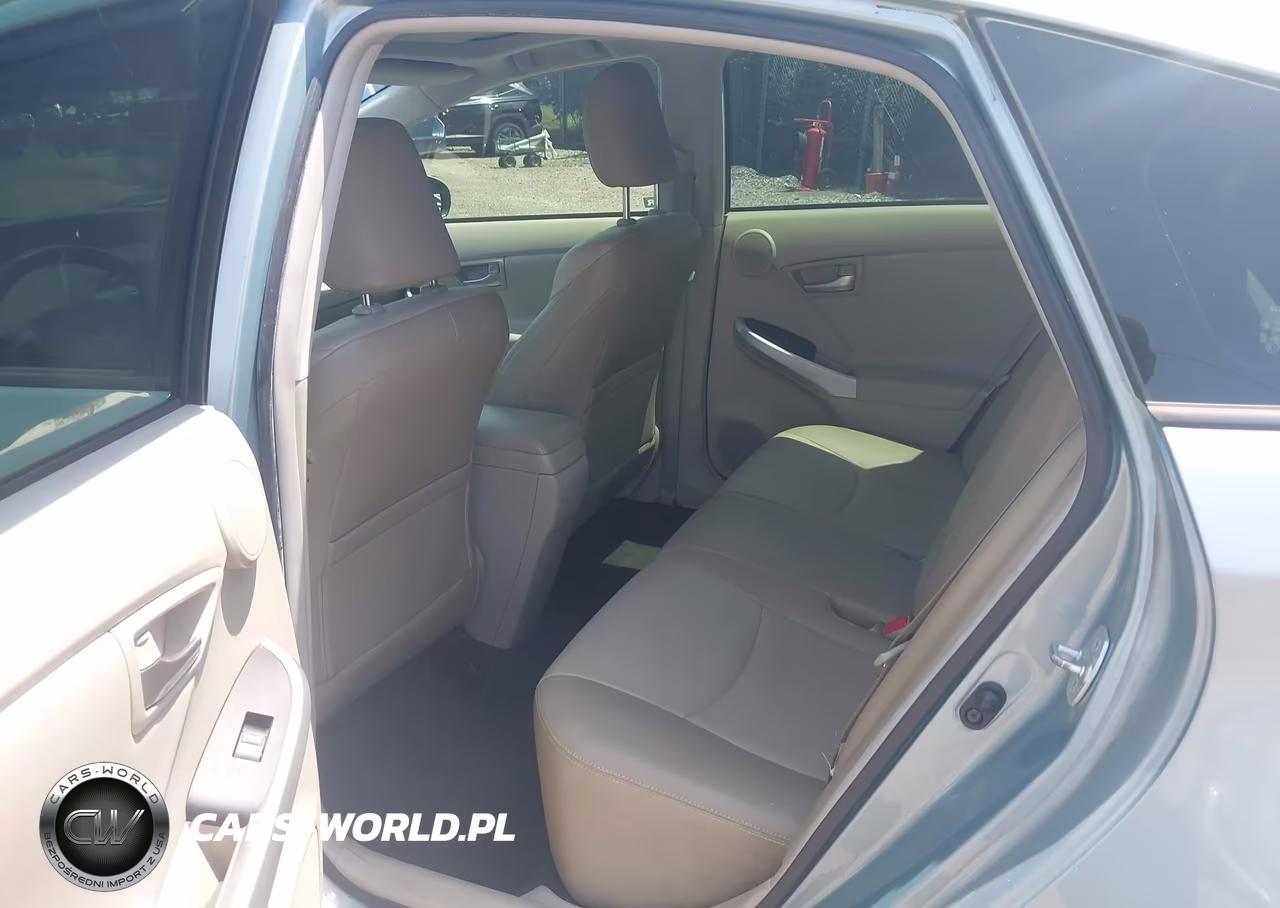 2013 Toyota Prius Four VIN:JTDKN3DU2D1622642 - 8