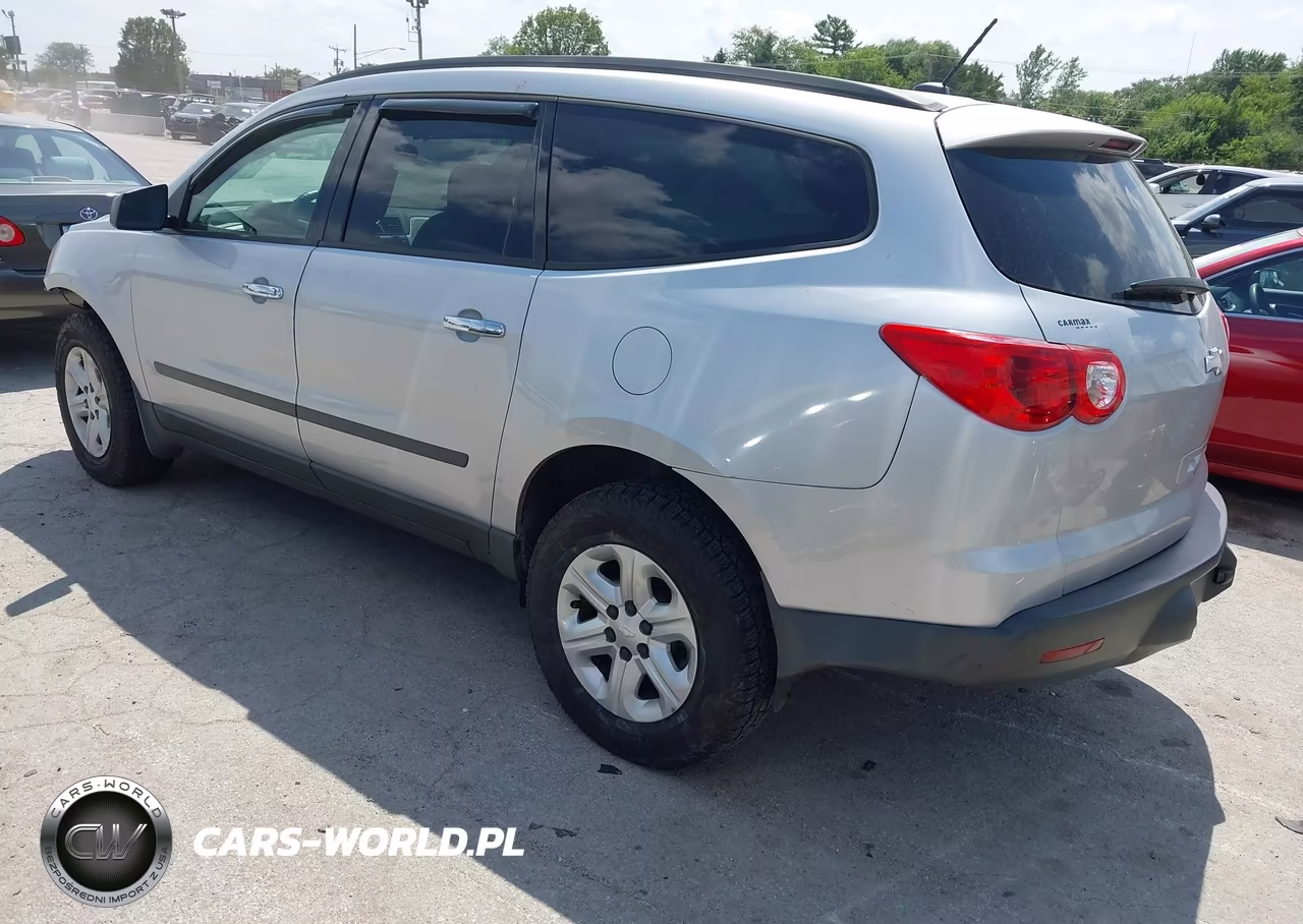2012 Chevrolet Traverse Ls VIN:1GNKRFED0CJ403284 - 3