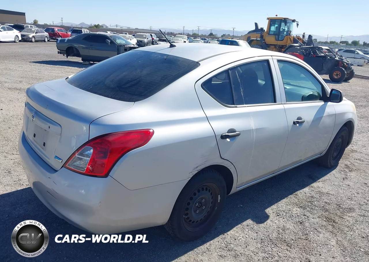2013 Nissan Versa 1.6 S VIN:3N1CN7AP1DL865042 - 4