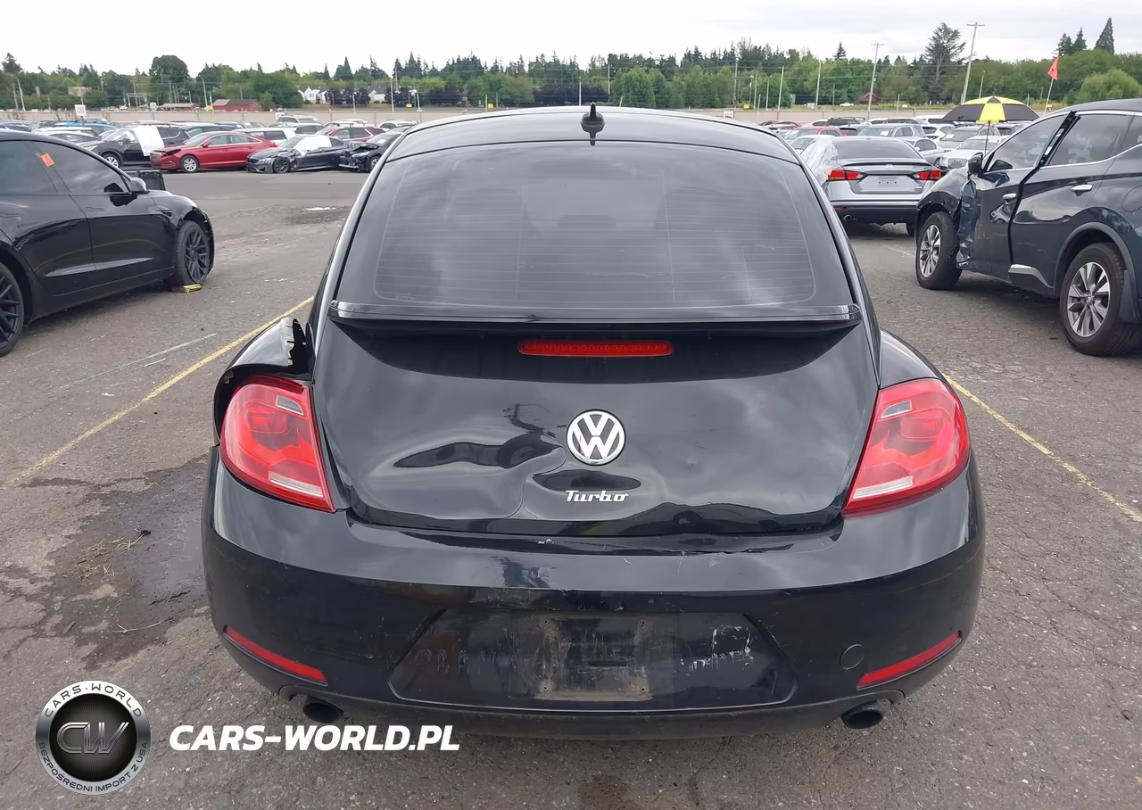2013 Volkswagen Beetle 2.0T Fender Edition VIN:3VWVT7AT6DM680713 - 16