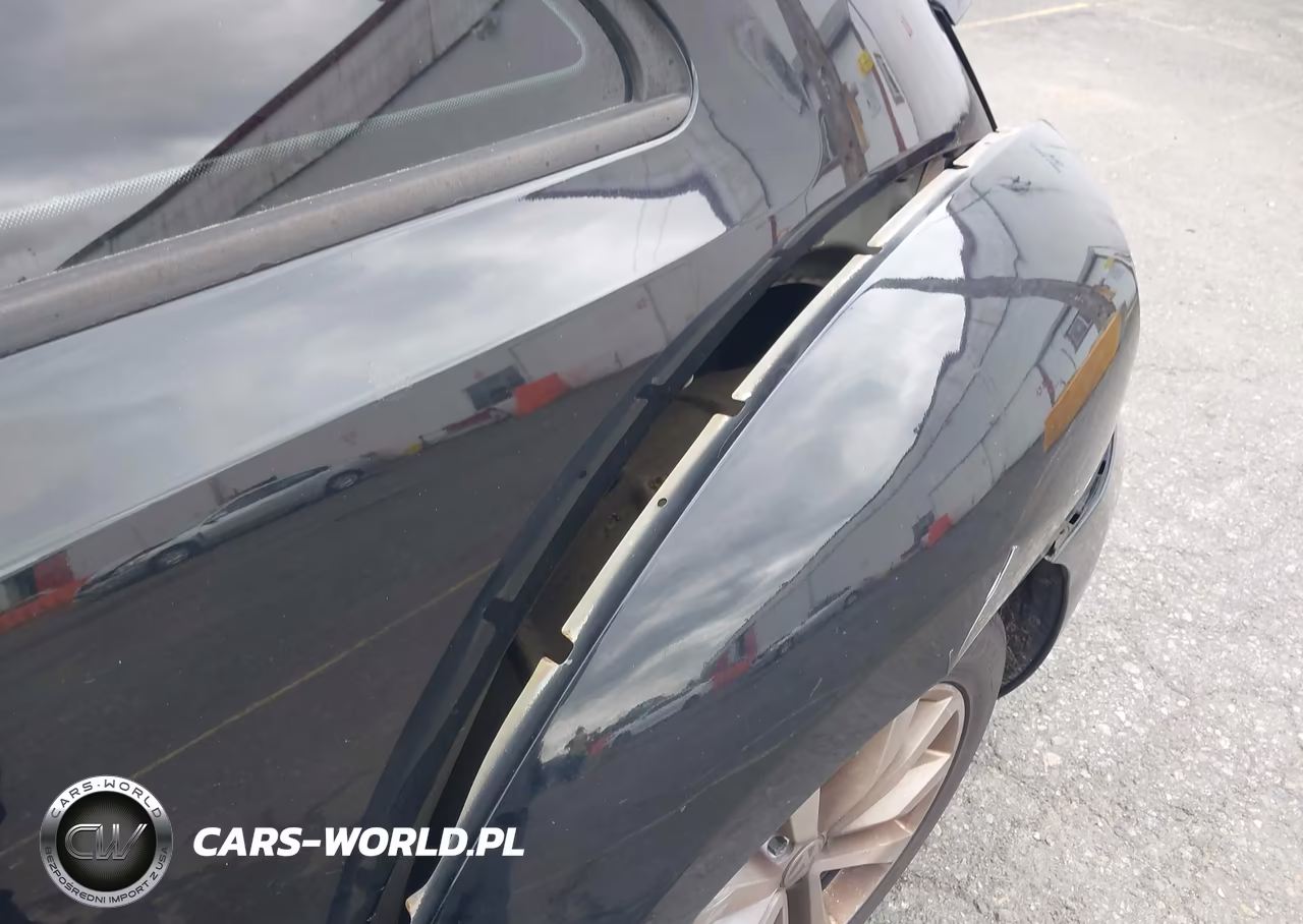 2013 Volkswagen Beetle 2.0T Fender Edition VIN:3VWVT7AT6DM680713 - 17